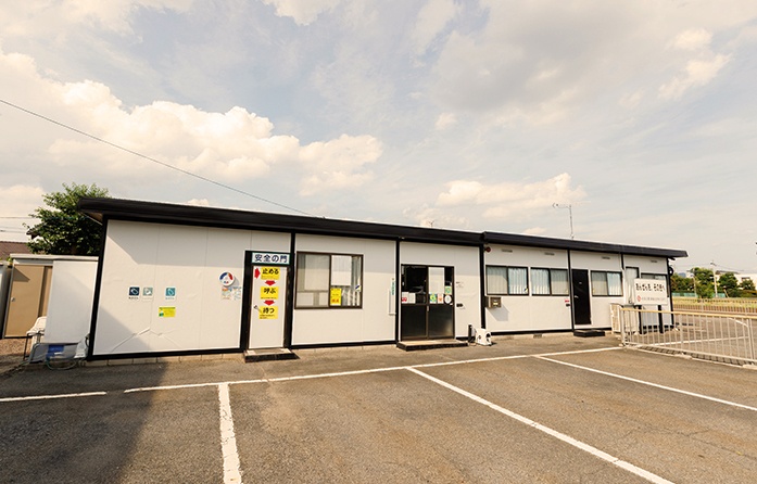 写真：本社外観